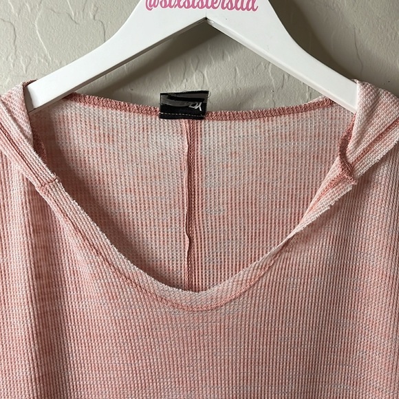 Trendy trends, pull over hoodie, lightweight kangaroo pocket, V-neck M/L - Picture 4 of 8